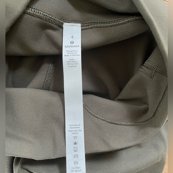 Green lululemon leggings - Picture 3 of 3